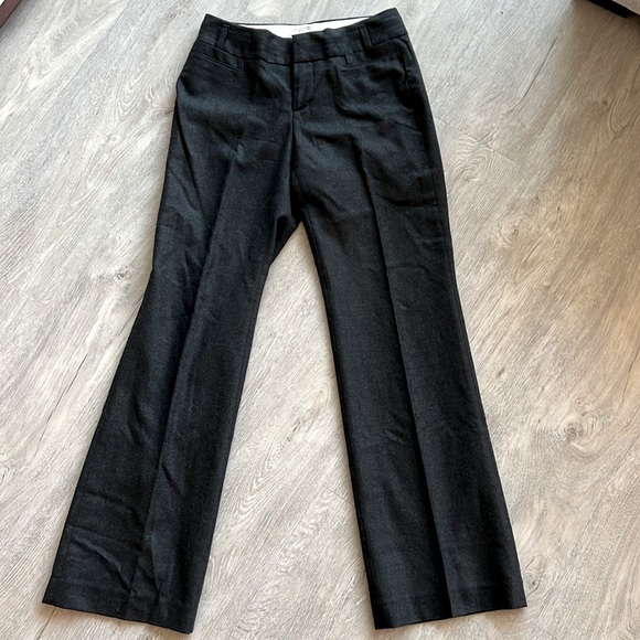 Banana Republic Jackson fit wool pants. Size 0P in dark charcoal gray - Picture 1 of 6
